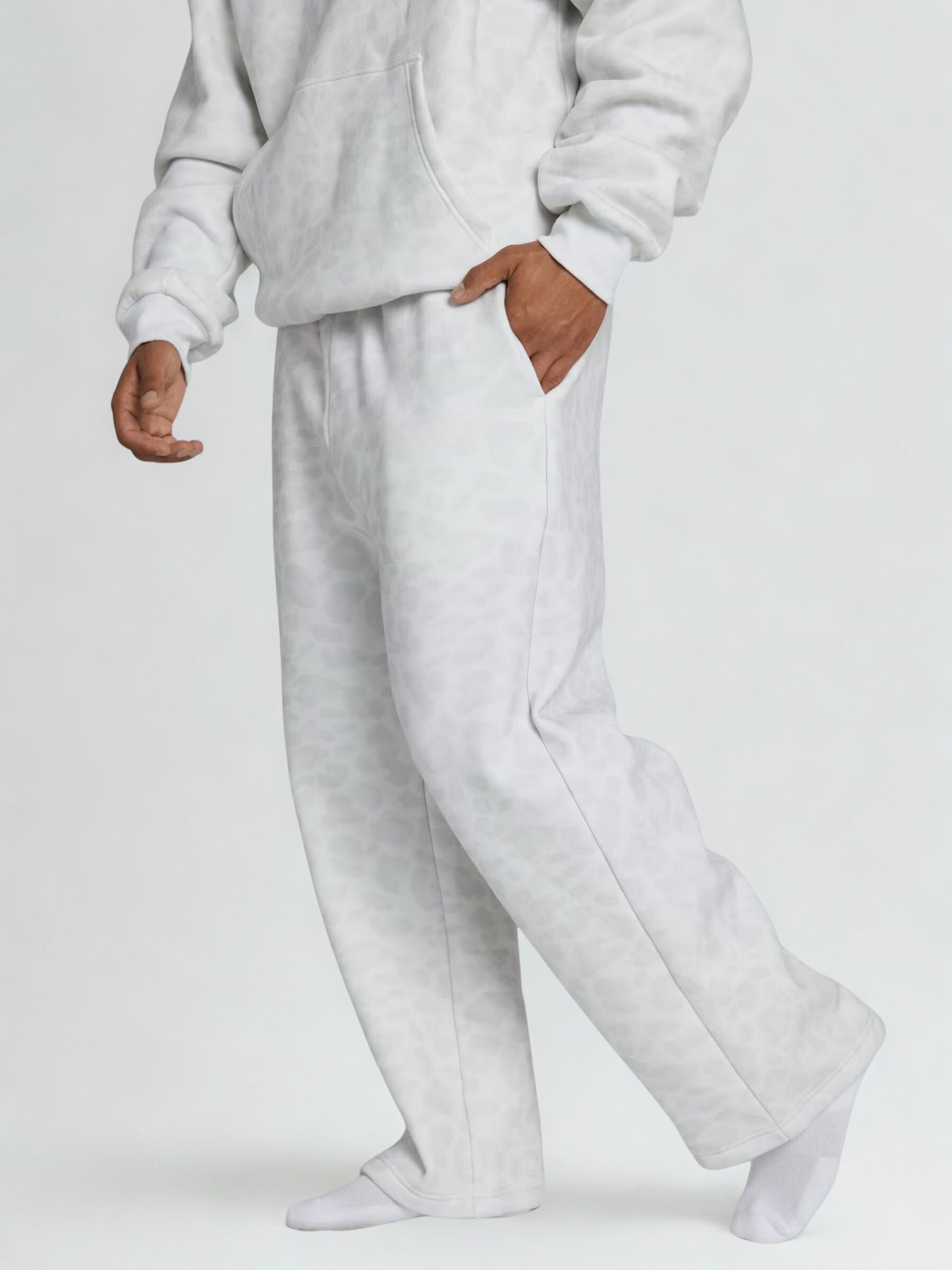 UrbanCamo Hoodie™ — Premium Comfort Meets Urban Style