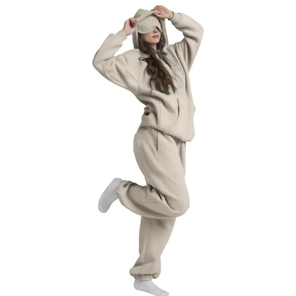 AeroHood™ Travel Pullover