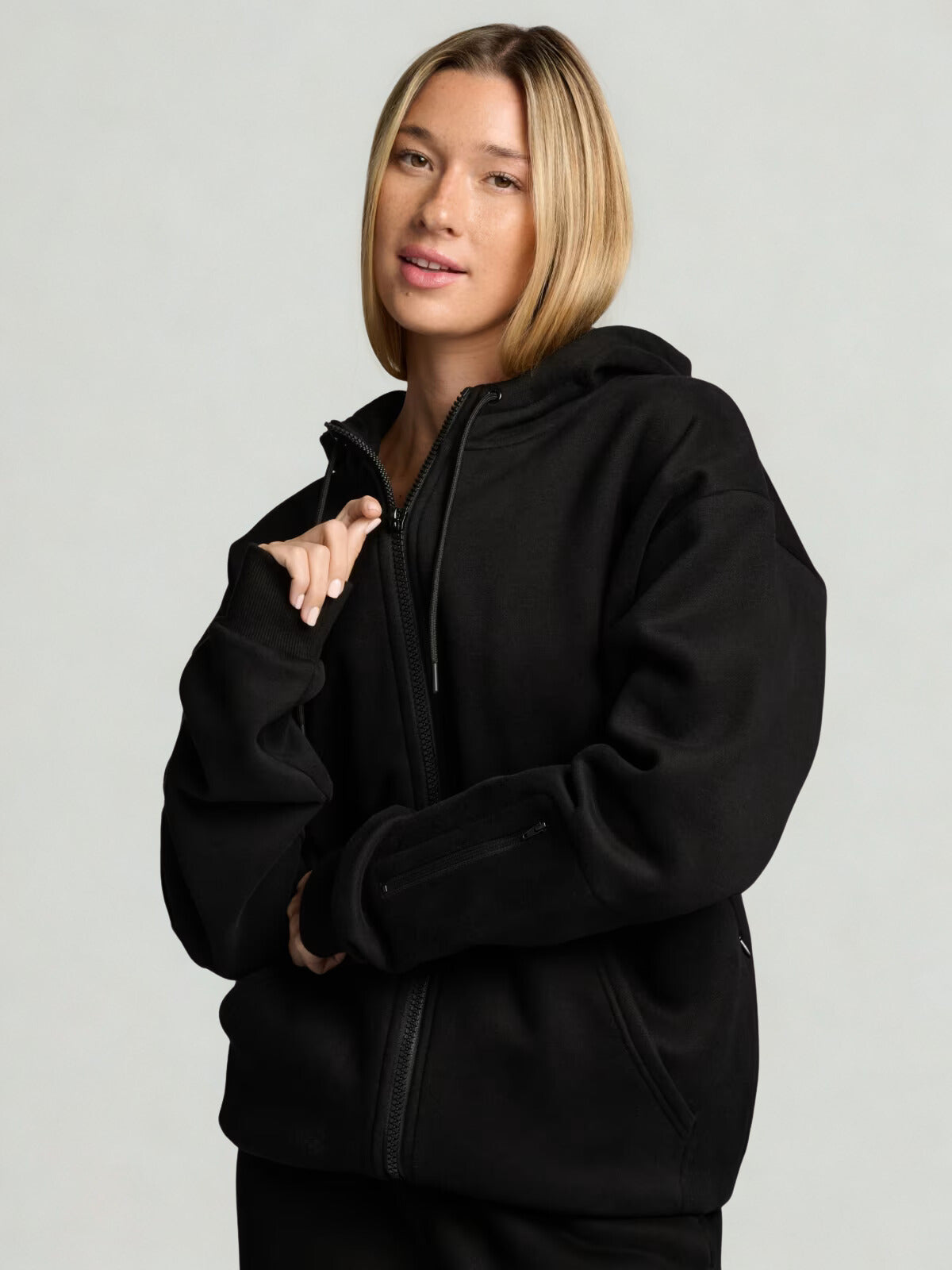 AeroHood™ Travel Pullover