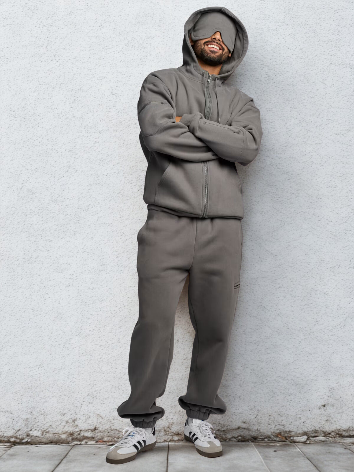 AeroHood™ Travel Pullover