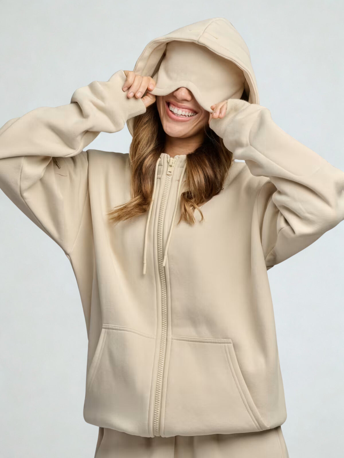 AeroHood™ Travel Pullover